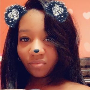 Meet your Posher, Alexis